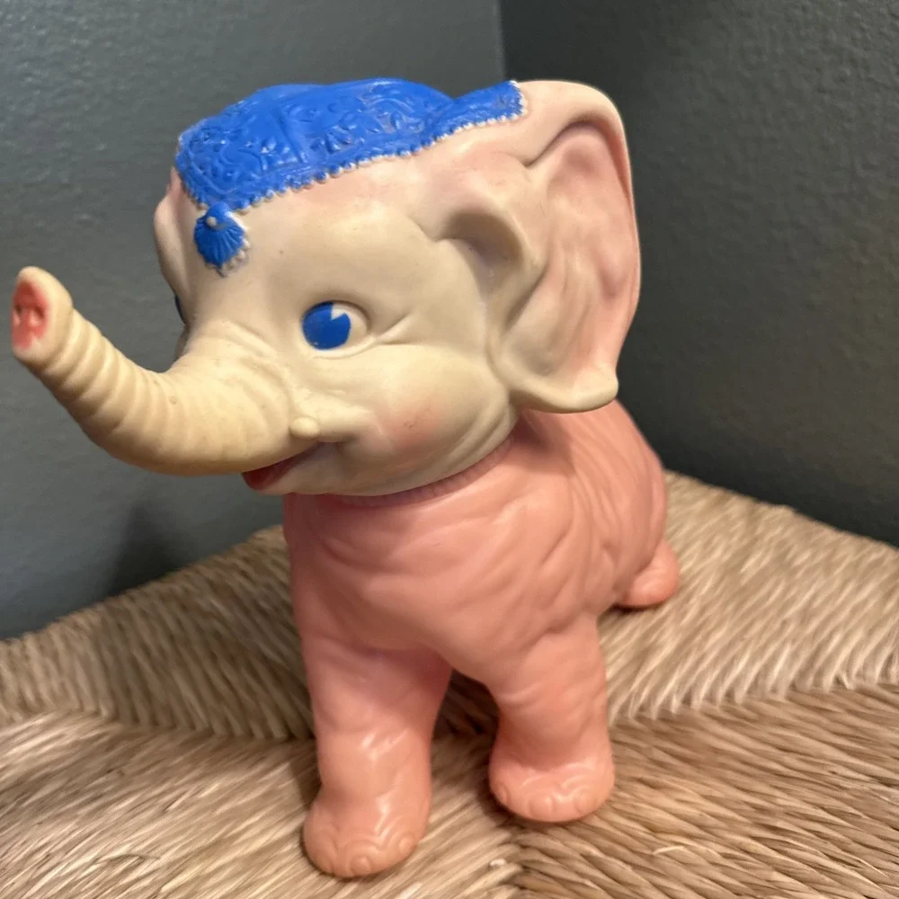 Pink Elephant Squeak Toy Vintage 1960s Circus Collectible The Sun Rubber Co